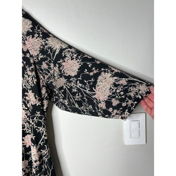 Rose + Olive Size 2X Black Floral 3/4 Sleeve Peasant Top Tunic Lightweight Flowy - Picture 2 of 11